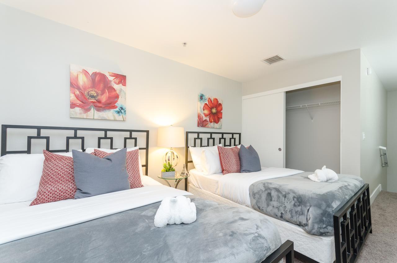 Popular Hollywood Walk Of Fame Penthouse *