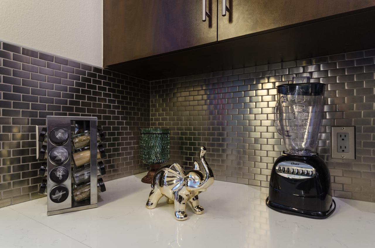 Popular Hollywood Walk Of Fame Penthouse